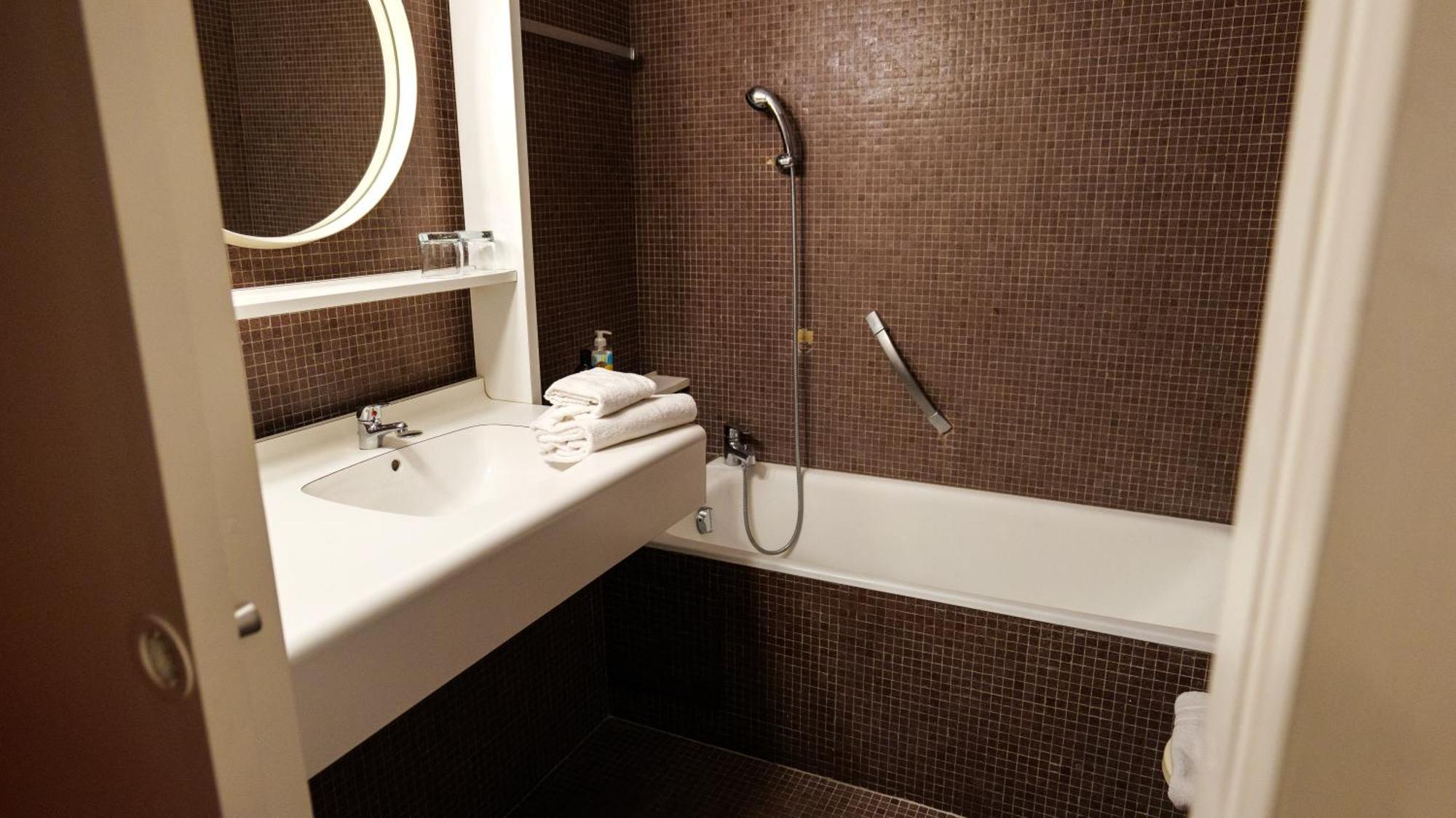Hyp'Hotel Saint-Marcellin  Eksteriør bilde